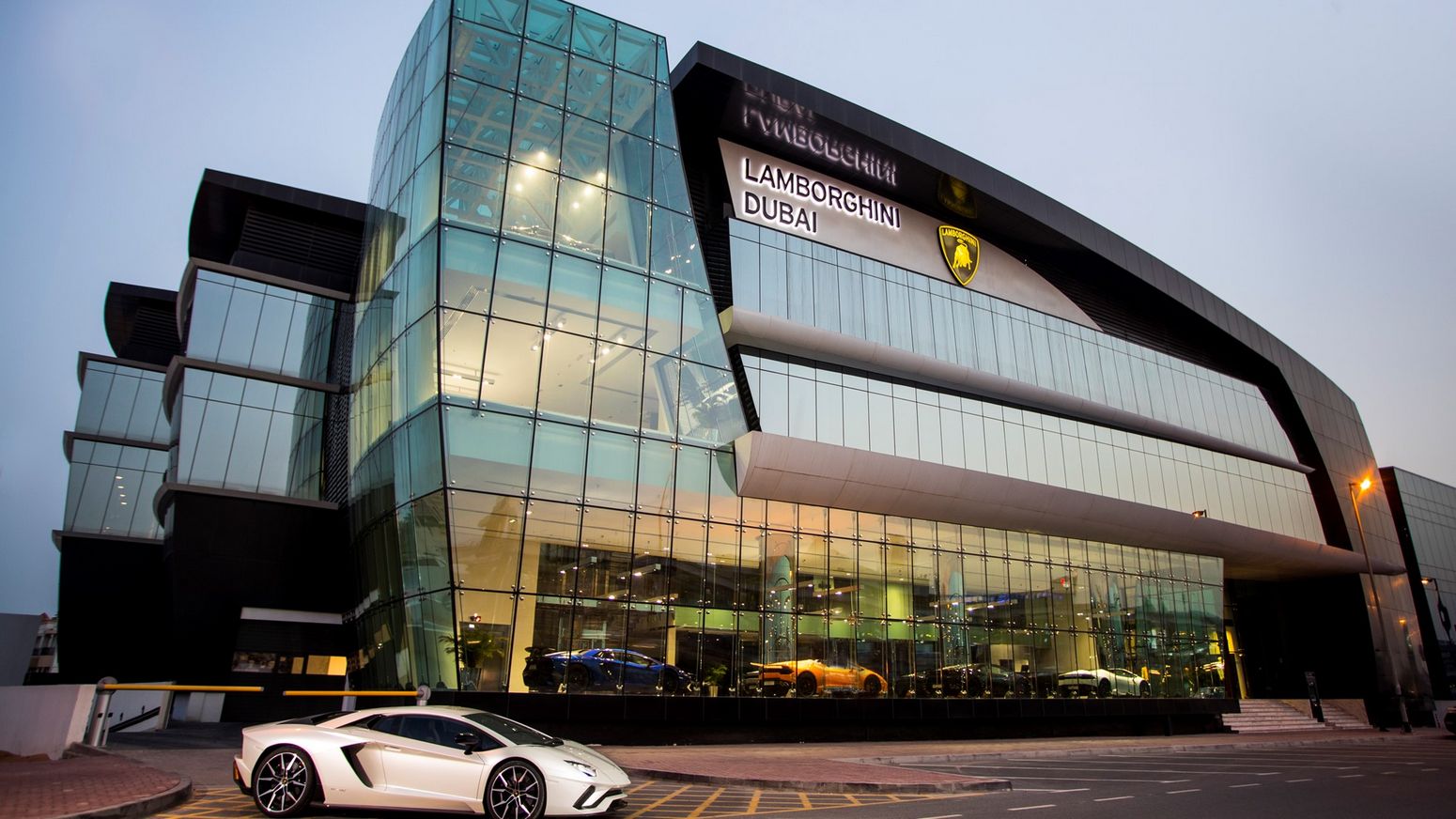 The Ultimate Guide to Lamborghini Rental in Dubai